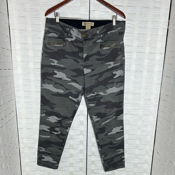 Democracy Pants - Democracy AB Technology Camouflage Ankle Length Pants Size 14